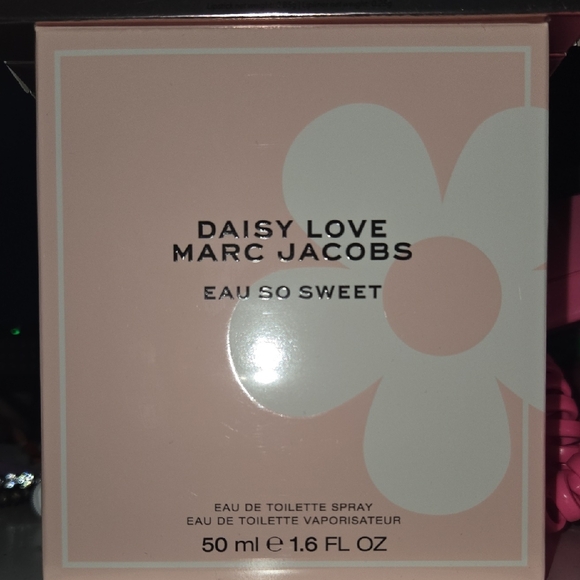 SALE❤️Marc Jacobs Daisy Love Eau So Sweet 50ml - Picture 4 of 6